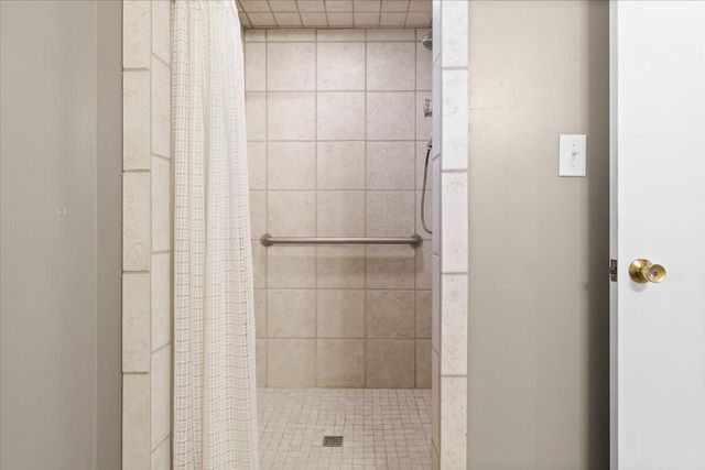 3634 Overbrook DR, Roanoke, VA 24018