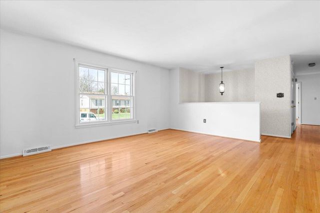 3634 Overbrook DR, Roanoke, VA 24018