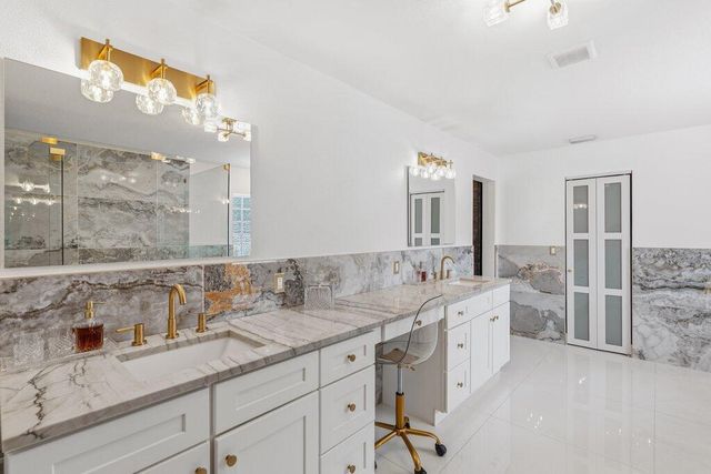 5867 NW Leah Drive, Port St. Lucie, Port St Lucie, FL 34986