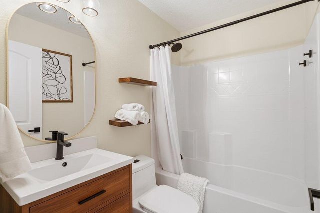 5867 NW Leah Drive, Port St. Lucie, Port St Lucie, FL 34986