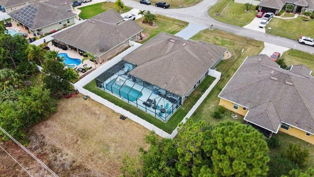 5867 NW Leah Drive, Port St. Lucie, Port St Lucie, FL 34986