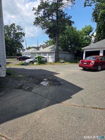 30-32 Wayland Street, Hartford, CT 06114