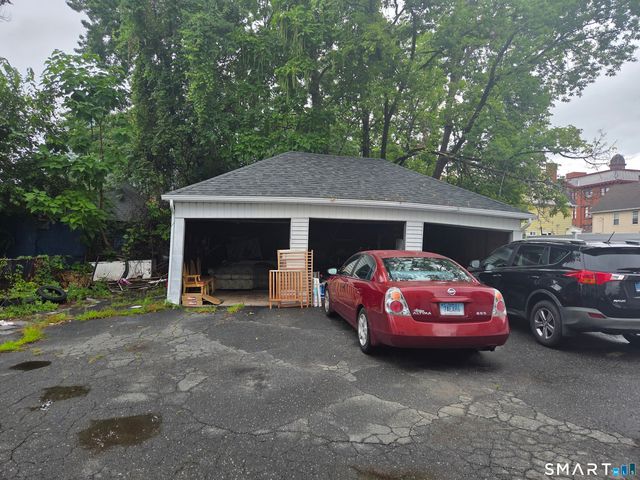 30-32 Wayland Street, Hartford, CT 06114