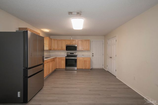 5903 Louisville Ave, Pensacola, FL 32526