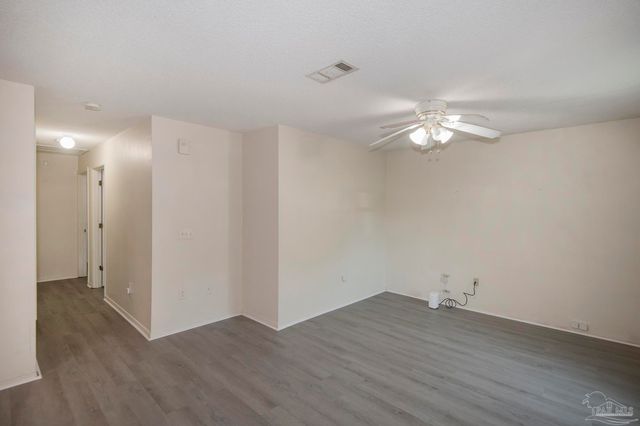 5903 Louisville Ave, Pensacola, FL 32526