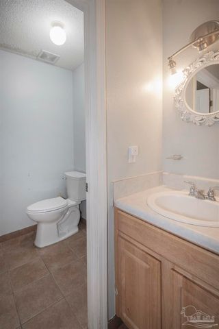 5903 Louisville Ave, Pensacola, FL 32526