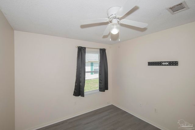 5903 Louisville Ave, Pensacola, FL 32526