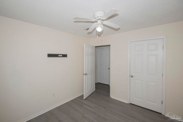 5903 Louisville Ave, Pensacola, FL 32526