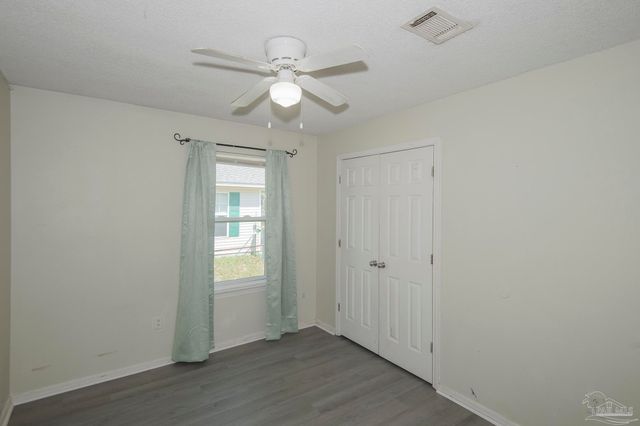 5903 Louisville Ave, Pensacola, FL 32526