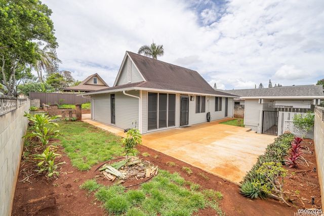 95-544 Naholoholo Street, Mililani, HI 96789