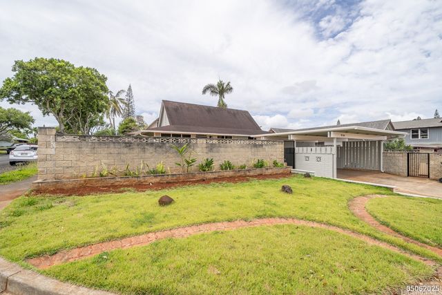 95-544 Naholoholo Street, Mililani, HI 96789