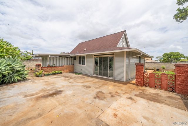 95-544 Naholoholo Street, Mililani, HI 96789
