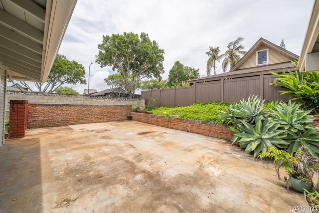 95-544 Naholoholo Street, Mililani, HI 96789