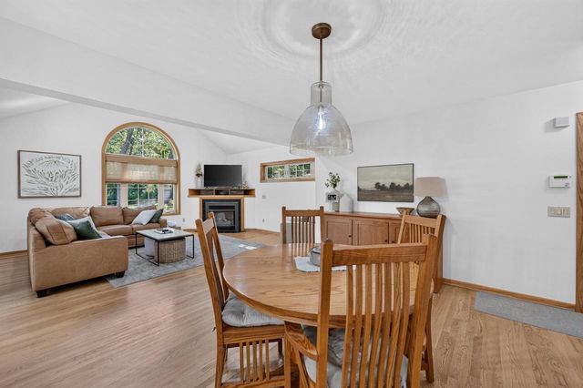 478 Game Ridge Trail, Oregon, WI 53575