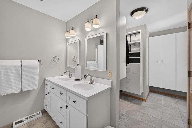 478 Game Ridge Trail, Oregon, WI 53575