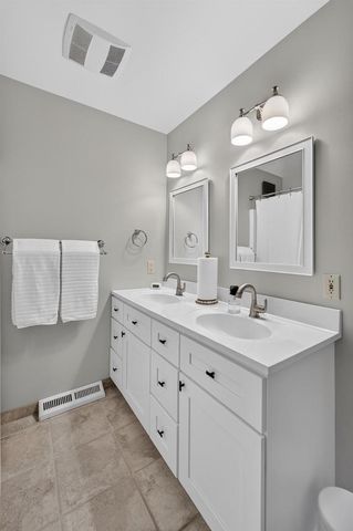 478 Game Ridge Trail, Oregon, WI 53575