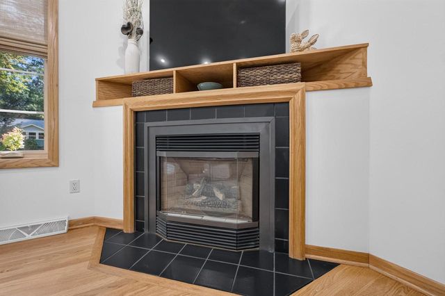 478 Game Ridge Trail, Oregon, WI 53575