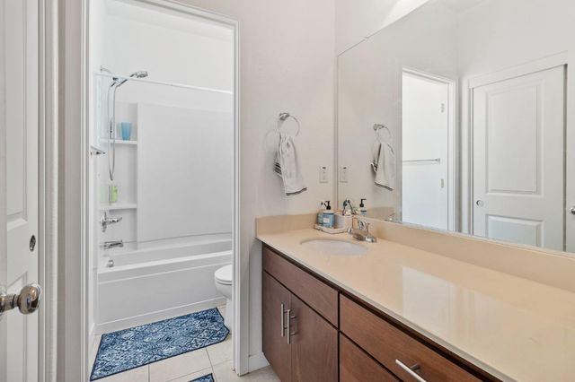 20744 Fairway Dr, Patterson, CA 95363