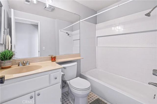 730 W 4th Street 308, Long Beach, CA 90802