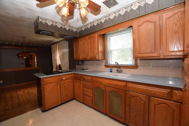 1121 Edinger Road 1121 Edinger Road, Urbana, OH 43078