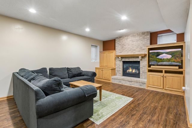 2609 91st Crescent N, Brooklyn Park, MN 55443