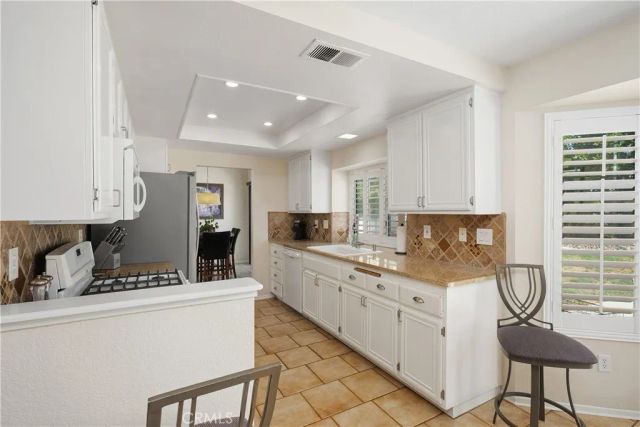 30440 Teal Brook Dr, Menifee, CA 92584