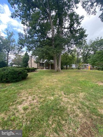 1002 WINDSOR AVE, Dresher, PA 19025