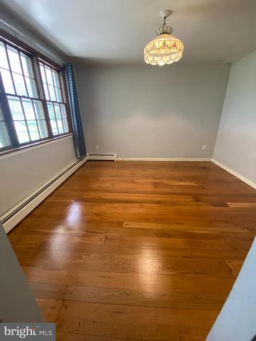 1002 WINDSOR AVE, Dresher, PA 19025