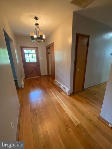 1002 WINDSOR AVE, Dresher, PA 19025