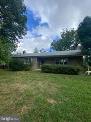 1002 WINDSOR AVE, Dresher, PA 19025