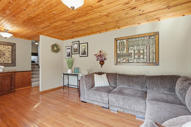 12997 Euclid Avenue, Apple Valley, MN 55124