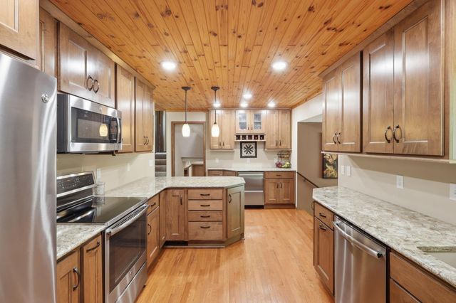 12997 Euclid Avenue, Apple Valley, MN 55124