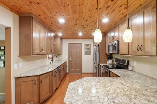 12997 Euclid Avenue, Apple Valley, MN 55124