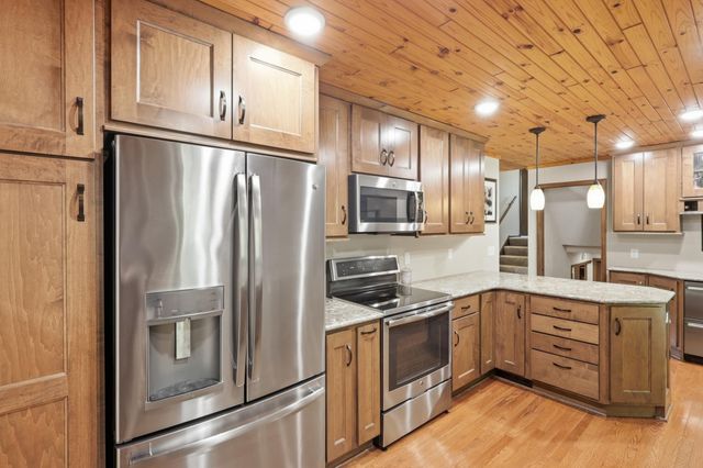 12997 Euclid Avenue, Apple Valley, MN 55124