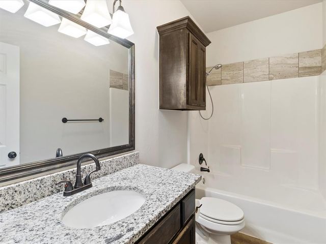 1846 Post Oak Road 1848, El Reno, OK 73036