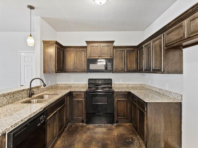 1846 Post Oak Road 1848, El Reno, OK 73036