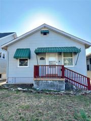 4428 Dewey Avenue, St Louis, MO 63116