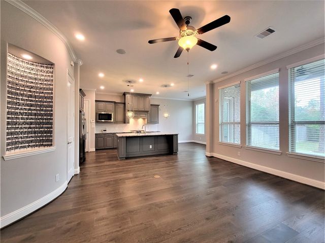 35 Silver Rock Drive, Tomball, TX 77375