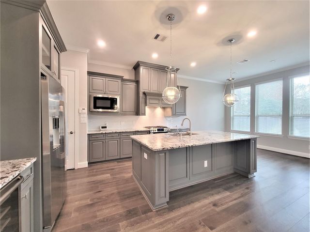 35 Silver Rock Drive, Tomball, TX 77375