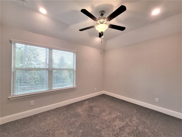 35 Silver Rock Drive, Tomball, TX 77375