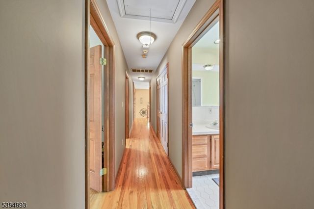35 N Mount Lebanon Rd, Washington Twp., NJ 07853