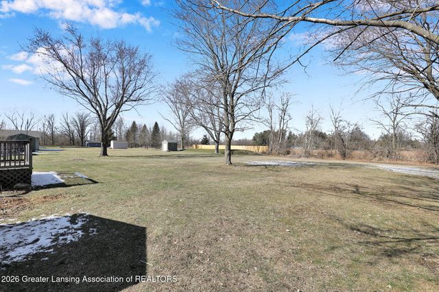 8825 Seney Drive, Dimondale, MI 48821