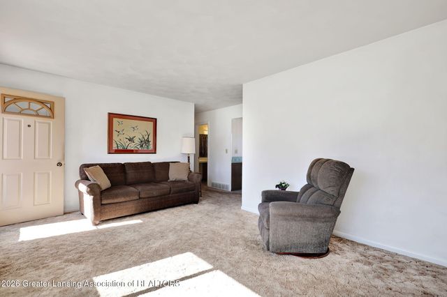 8825 Seney Drive, Dimondale, MI 48821