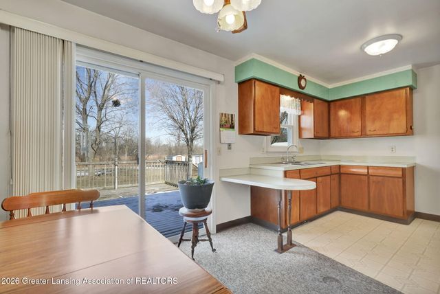8825 Seney Drive, Dimondale, MI 48821