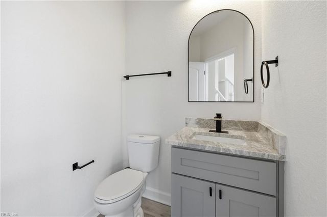 32496 Pebble Brook DR, Franklin, VA 23851