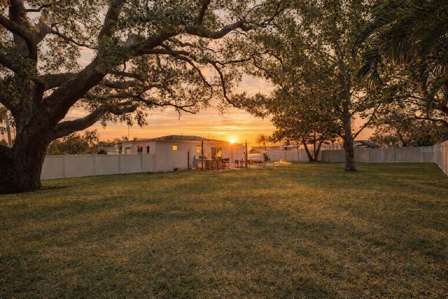 1579 BAYSHORE BOULEVARD, Dunedin, FL 34698