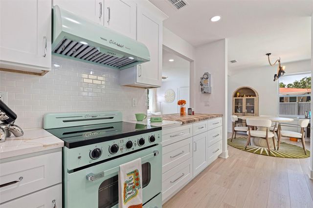 1579 BAYSHORE BOULEVARD, Dunedin, FL 34698