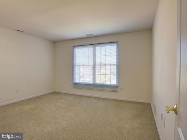 30 LOCKWOOD DR, Princeton, NJ 08540