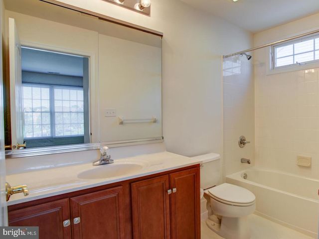 30 LOCKWOOD DR, Princeton, NJ 08540