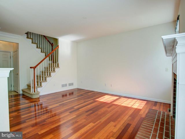 30 LOCKWOOD DR, Princeton, NJ 08540